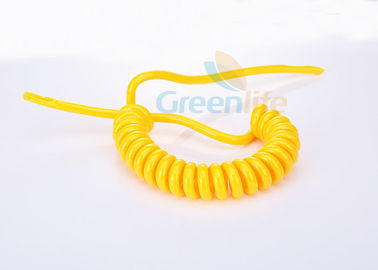 El cable de transmisión arrollado Tubbing brillante de la PU del amarillo, Rope diseño que gira sobre un eje en espiral del cable de alambre