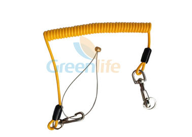 Amarillo sólido arrollado espiral del cordón del gancho de la broche de la alta seguridad del correo de la herramienta de la protección de la caída